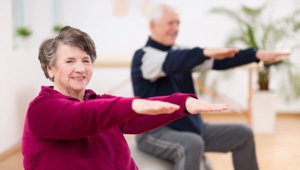 Kinesiología incentiva actividad física para el adulto mayor a través de exitoso programa